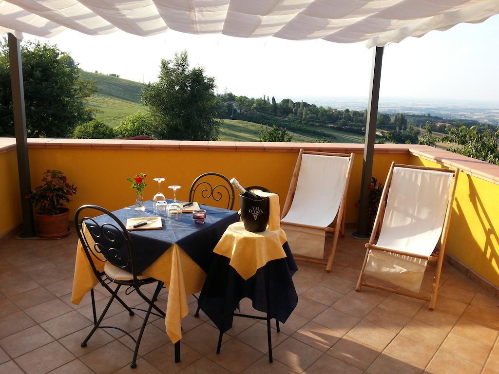 Osteria Da Cesare E Locanda Castel San Pietro Terme Szoba fotó